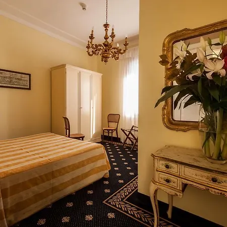 Hotel Byron 3*