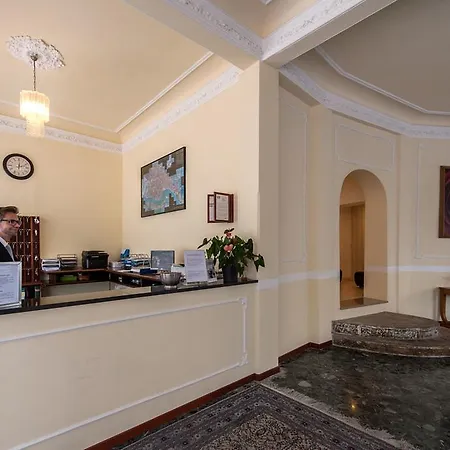 Hotel Byron 3*