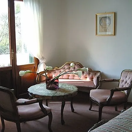 Hotel Byron 3*