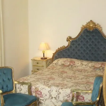 Hotel Byron 3*
